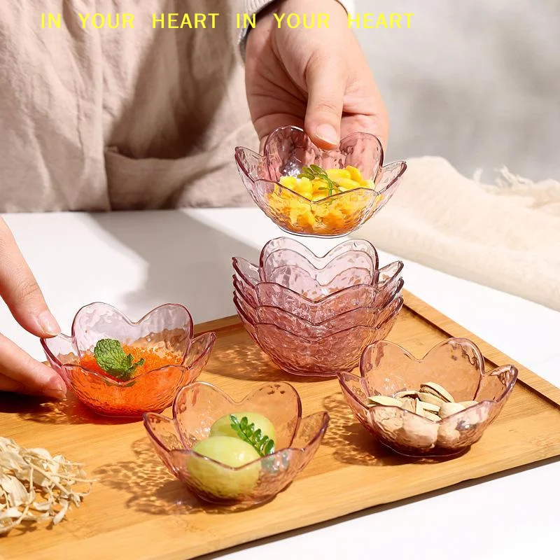 【X】Flower Shaped Clear Plastic Bowls Stackable Design Perfect For Serving Fruits