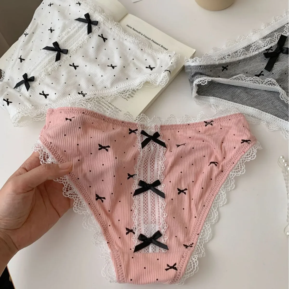 2025 سيزلينج! النمط الياباني سراويل الدانتيل منخفضة الخصر مثير رقيقة جدا |   ملابس داخلية مثلثة مزينة بفيونكة، تجسيد جاذبية الصيف
