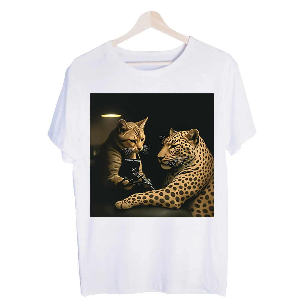 Men's Cat and Leopard Animal Graphic Tee, Short Sleeve Crew Neck T-Shirt for Casual Streetwear and Daily Outfits