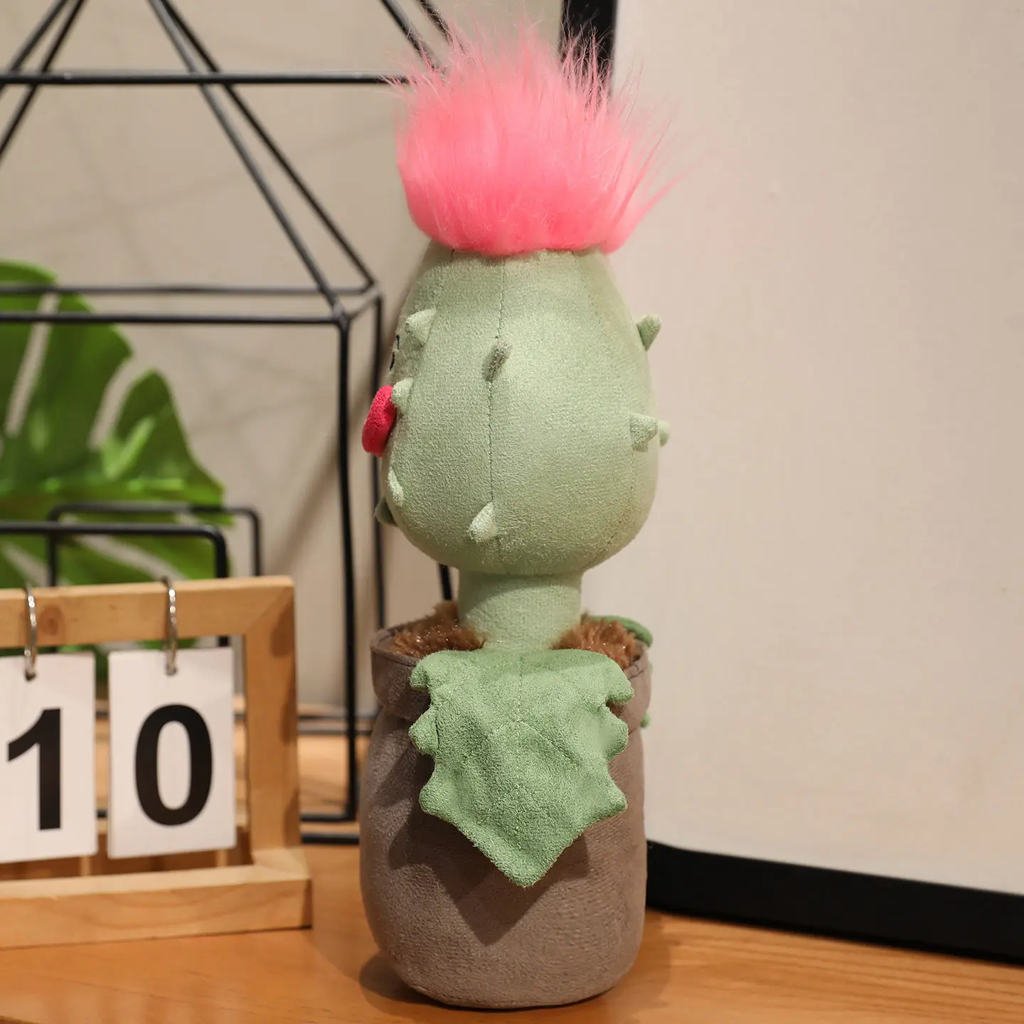 Vaso homem-comendo planta de pelúcia macio monstro brinquedo com dentes grandes pote diversão decoração de mesa para jogadores fãs de anime e brincadeira presentes crianças meninos