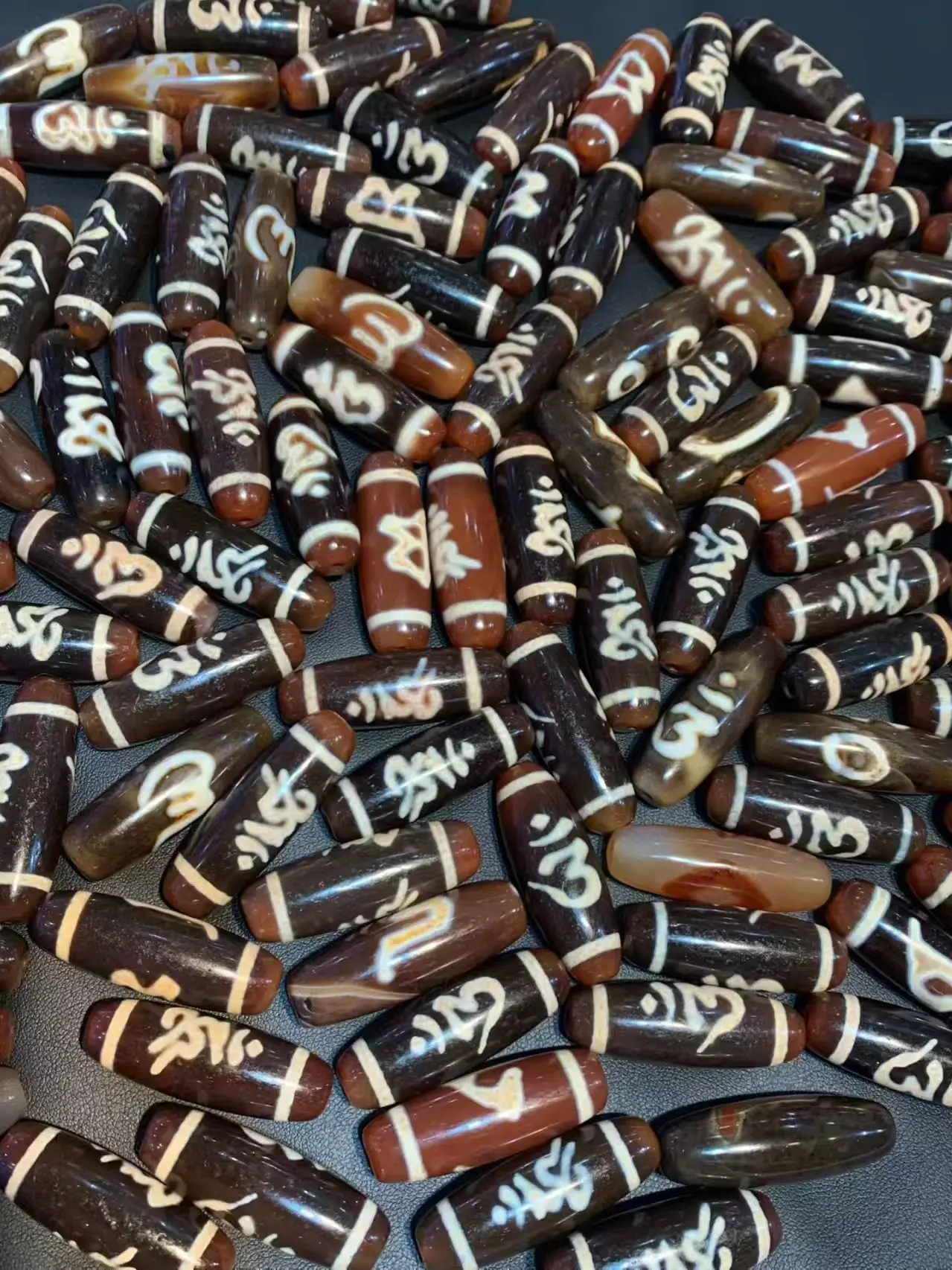 1pcs/lot Special rare scripture 'Six-Word Mantra' design Tibetan Dzi bead, old reddish-brown material, Taiwanese craftsmanship