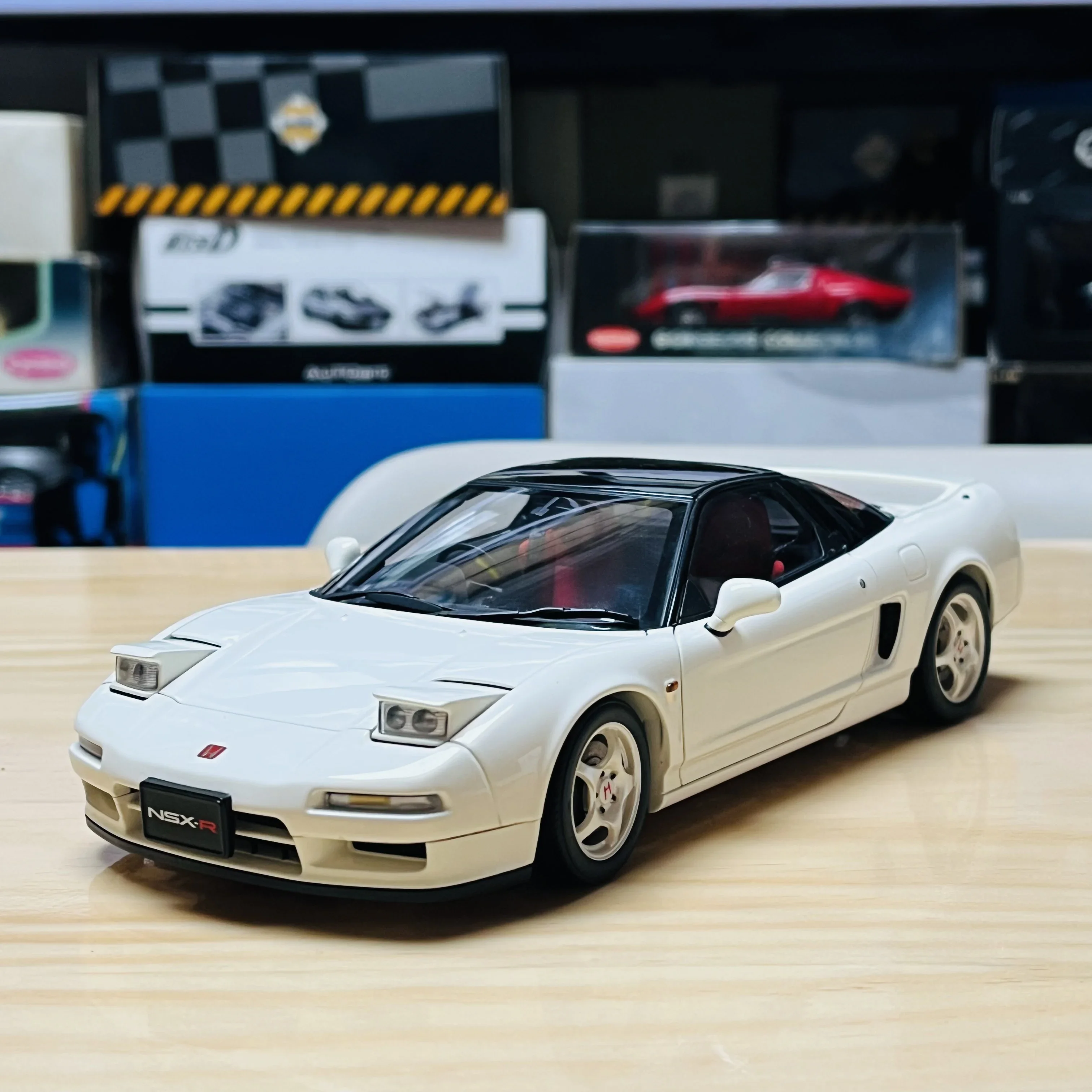 

Autoart 1:18 NSX TYPE R NA1 1992 White JDM Simulation Limited Edition All Open Alloy Metal Static Car Model Toy Gift