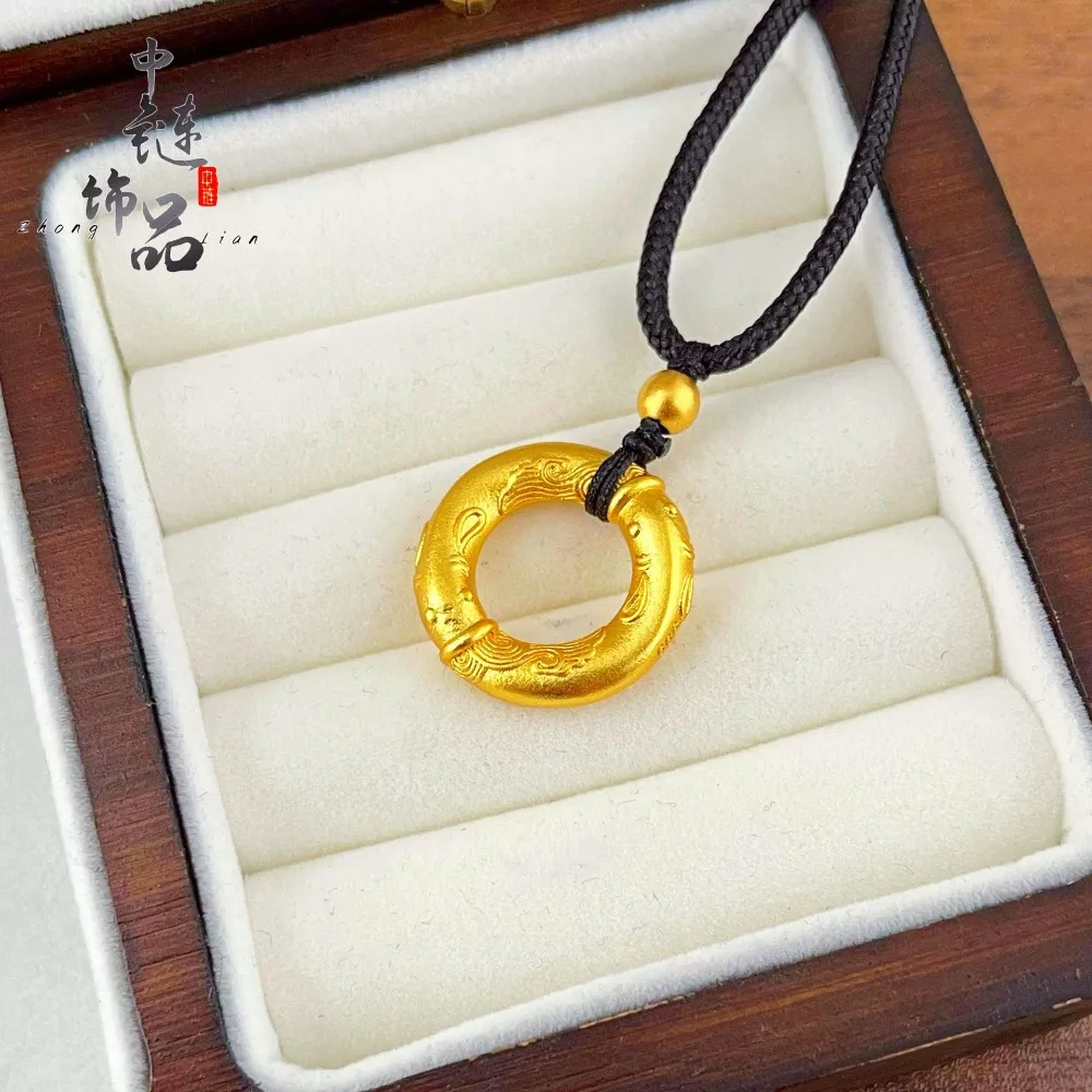 Like a fish in water and safe buckle pendant 9999gold