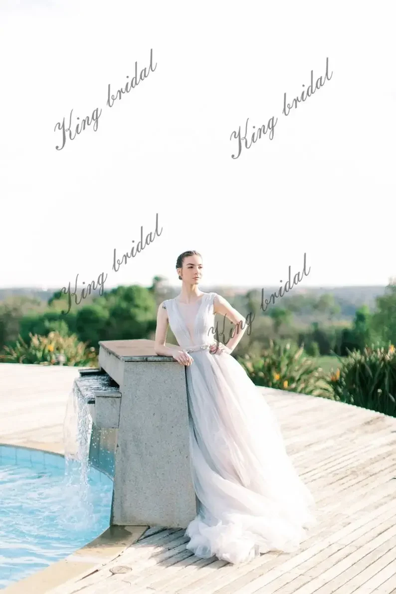فستان سهرة مفتوح الظهر فستان زفاف بسيط من التول ثنيات ثوب زفاف بدون أكمام فساتين زفاف كاملة متجددة الهواء