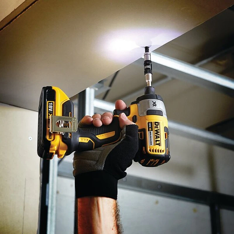 DEWALT DT7505 Extreme Impact Pivoting Bit Holder PZ2 25MM Tip Holder Resists Breakage Wear Multipurpose Power Tool Attachments