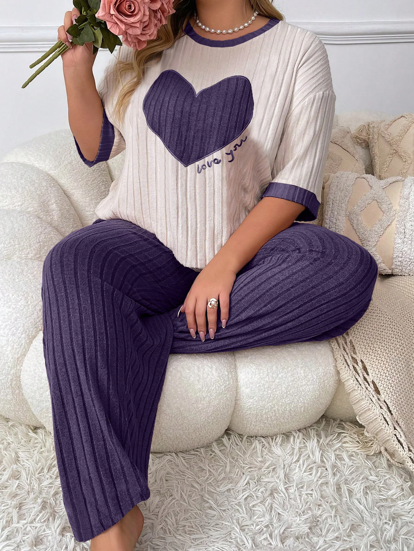 

Женская пижама больших размеров с начесом в полоску