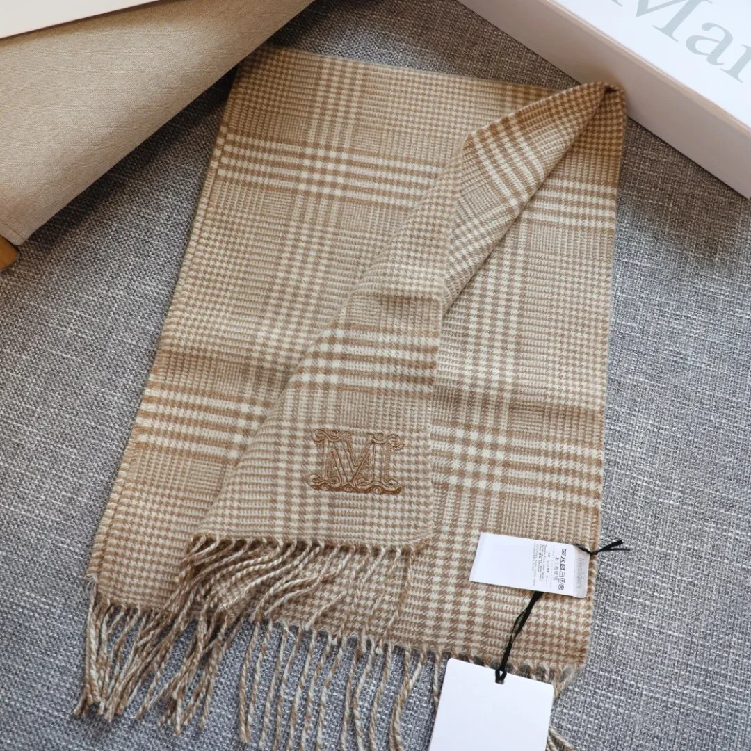 

Brand Customized Ladies 2025 New 100% Wool Winter Warm Tassel Scarf Fashion Luxury Unisex Autumn Versatile Scarf Direct Sales