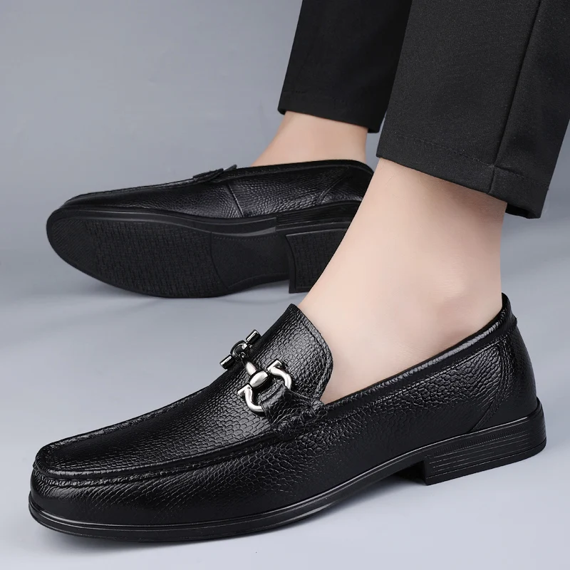 Spring New Metal Buckle Mens Casual Shoes Luxury Brand Loafers Genuine Leather Men Driving Shoes Mocasines Slip-On Walking Shoes