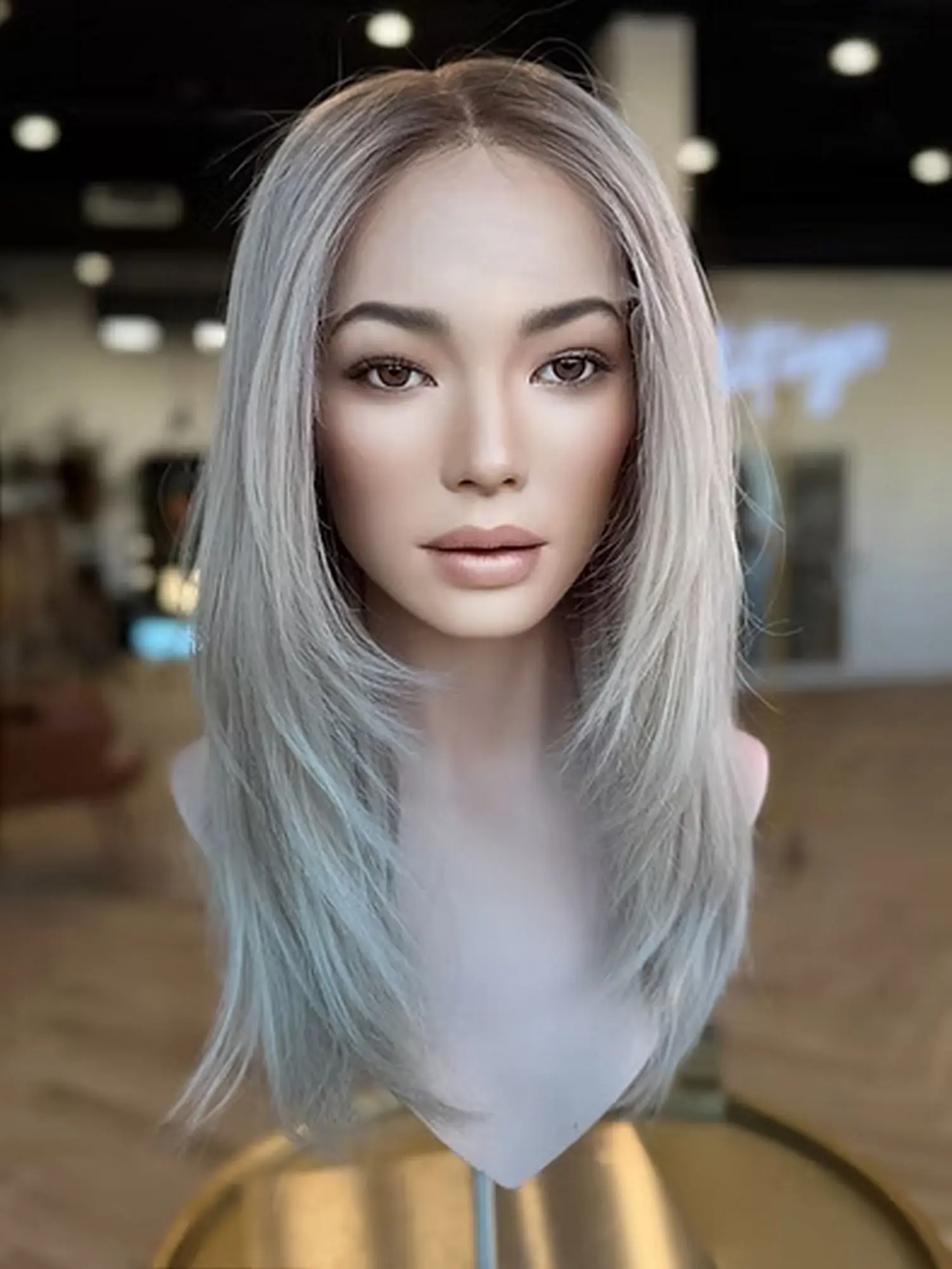 20 Inches Layer Gray Sliver Blonde Synthetic Lace Frontal Wigs Natural Straight Middle Parting High Quality Glueless Wigs Female