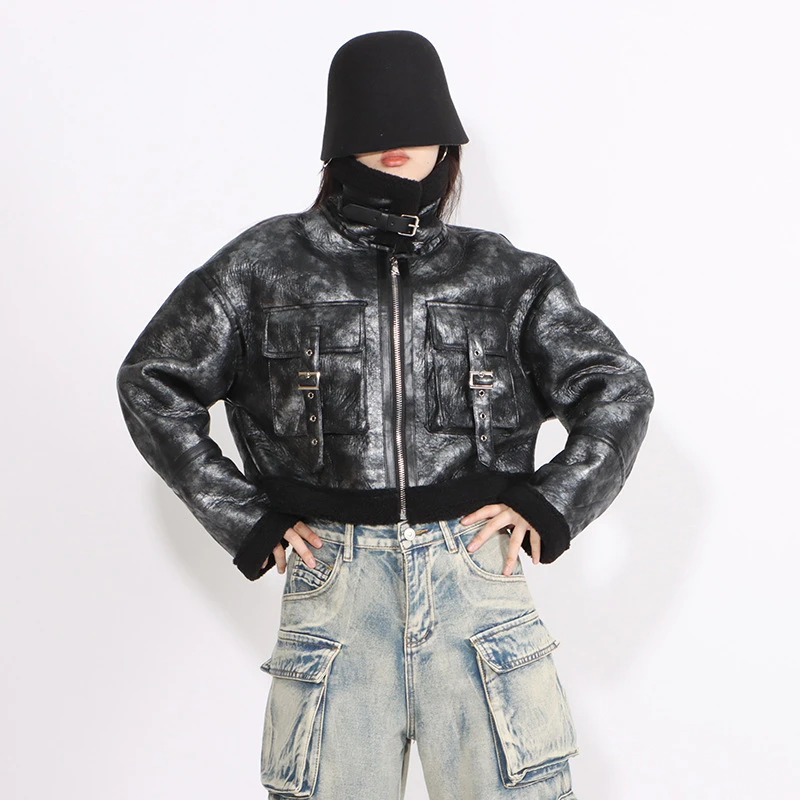 

2023 Winter New Jacket Fashionable Elegant Thickened Fur One Design Sense Large Pocket Decorative Lapel Short Jacket