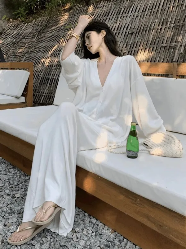 

Loose Knitted V-Neck Long Sleeve Set Elegant White High Waist Skirt Button Closure Fashionable Women's Spring Outfit