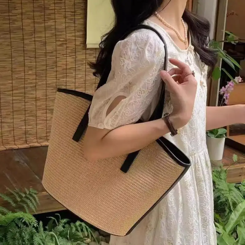 

French women's straw woven bag trendy high-end hand-held niche large capacity retro color blocked armpit shoulder bag tote bag