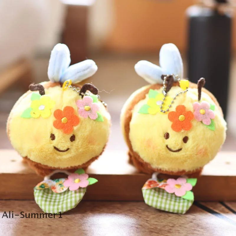 【E】1 Piece Kawaii Cute Flower Basket Little Bee Doll Plush Toy Keychain Pendant Children's Backpack Accessories Holiday Gifts