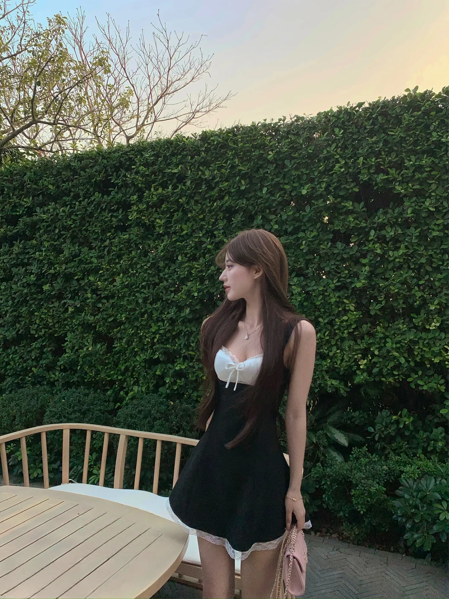 

Elegant Black Lace Strap Dress Women's New Early Spring Beautiful Waist-Cinched Dress Pure Desire Style Knot