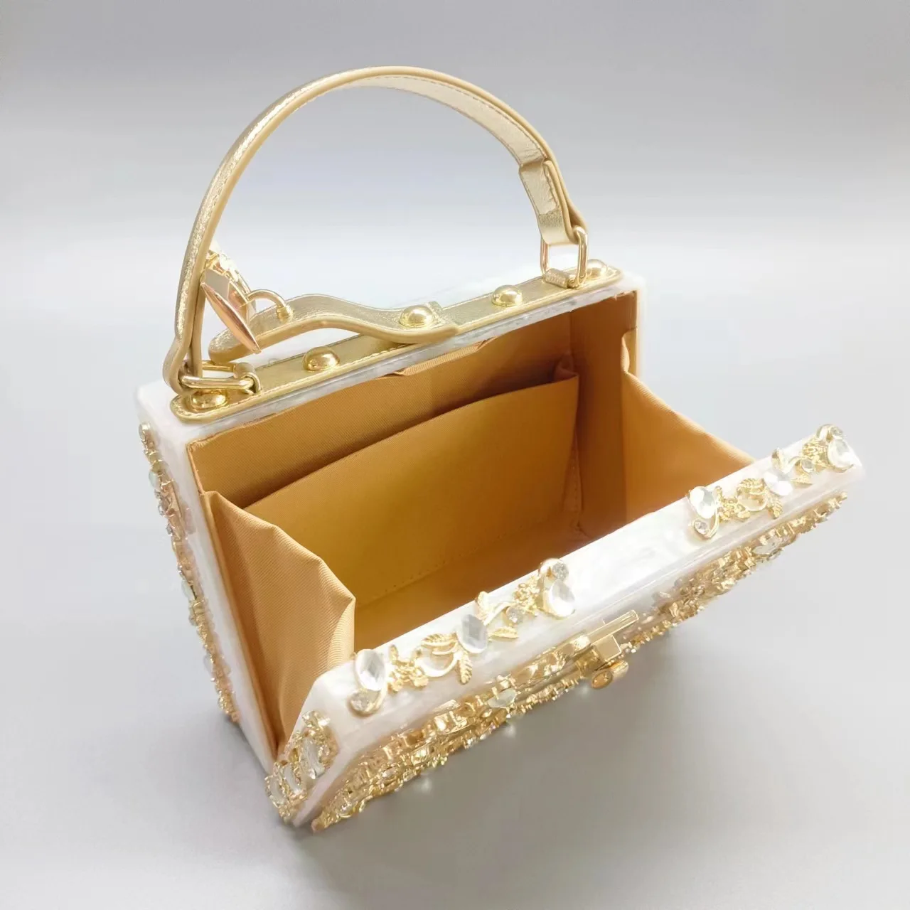 Heary Hollow Metal Gold Flower Crystal Evening Clutch Bag Women Purses And Handbags Luxury Designer Wedding Party Travel Nice Wa