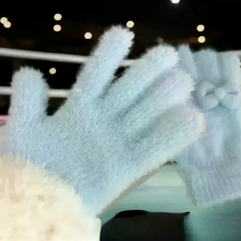 قفازات قطيفة مزينة بفيونكة ممتعة؛ قفازات شتوية معزولة للاستخدام المدرسي؛ إكسسوار نسائي عصري وهدية العيد #2