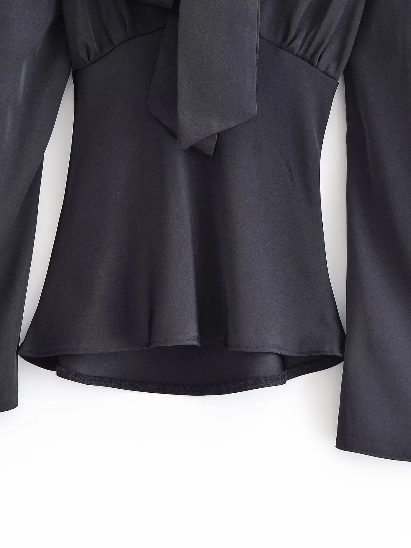 Atasan Wanita Musim Dingin 2025, Kasual Modis Sederhana Elegan, Kerah V Dalam, Satin, Ikat Simpul, Lengan Panjang, Slim Fit