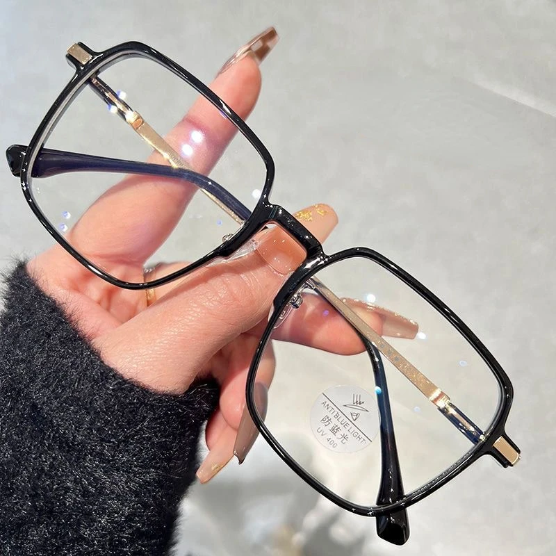 Photochromic Sun Glasses Large Frame Glasses Women\'s Flat Glasses The Lenses Turned Into Gray Glasses