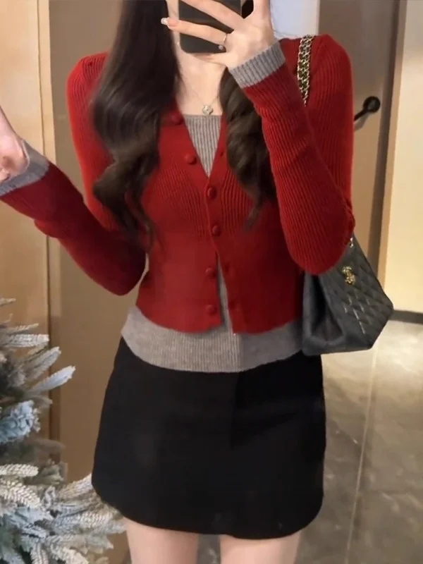 

Комплект из двух предметов Cisas Aosphere: Красный вязаный топ с V-образным вырезом, облегающий, для ношения под одеждой, женская мода 2025, осень-зима, новинка