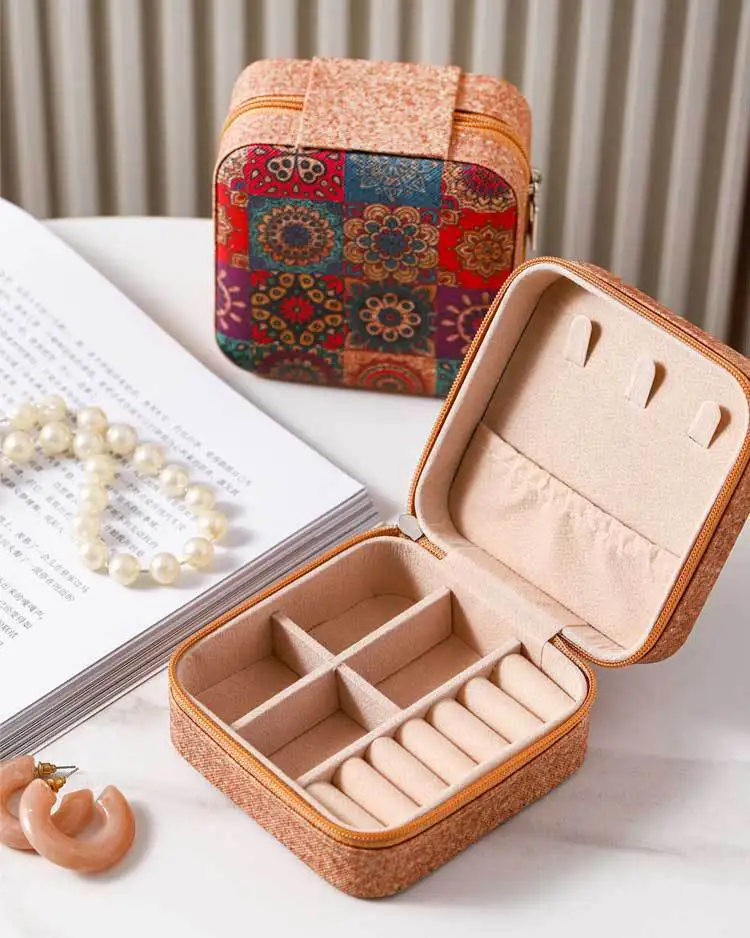 

1pcs portable retro jewelry storage box