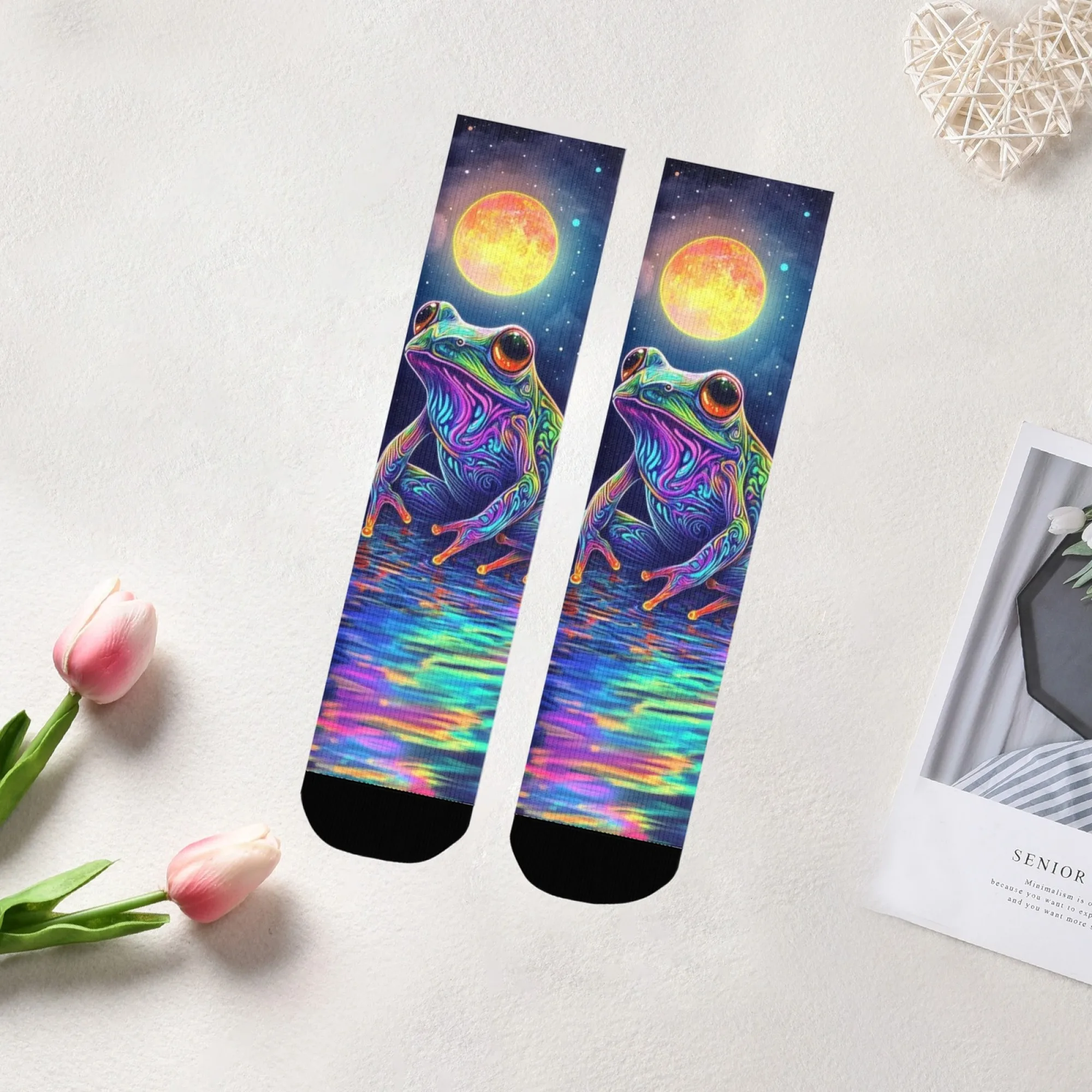 

Носки унисекс с разноцветными лягушками под лунным светом, дизайн сцены воды, мягкие и удобные для любителей амфибий и ночной эстетики