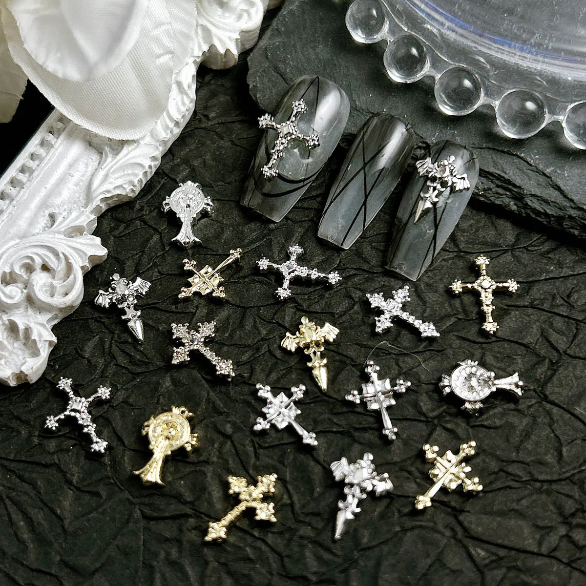 30 pièces Vintage minimaliste tricolore alliage croix ongles breloques exquis Style Punk croix Nail Art décorations bricolage Y2K ongles artisanat
