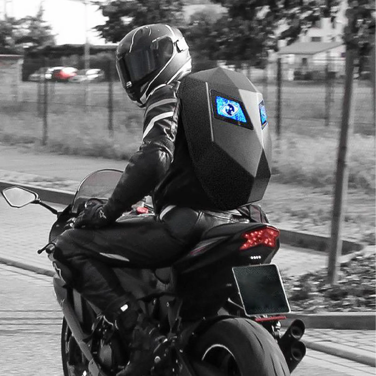 

Motorcycle Backpack APP Control 3D Hard Shell Full Color Display LED Backpack Large Capacity Programmable Screen for Riding