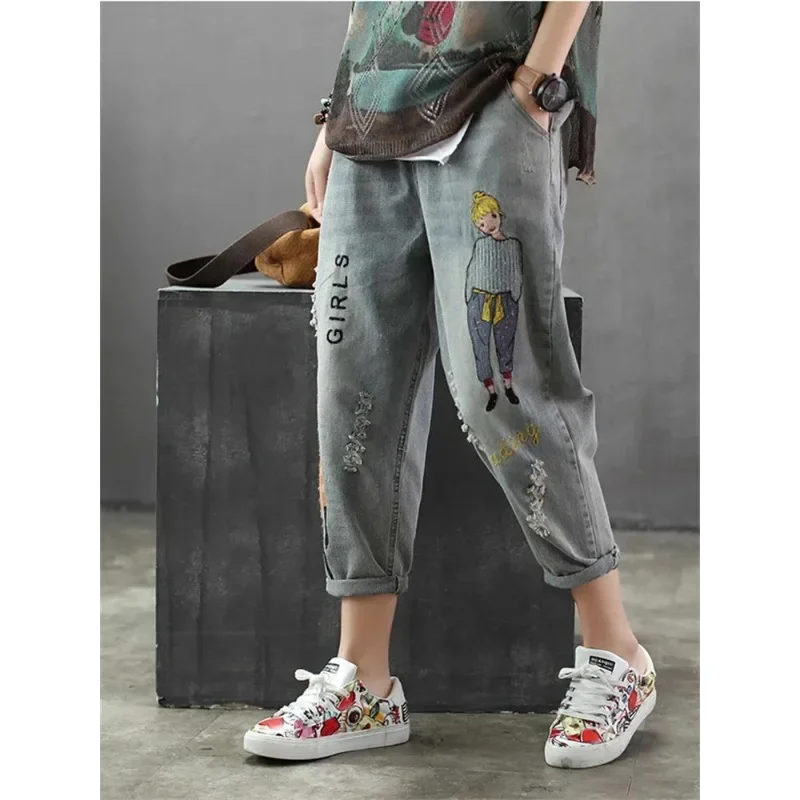 

New Fashion Korea Style Vintage Hole Girl Embroidery Ankle-length Denim Jeans Female Casual Loose Harem Pant Trousers Cloth J220