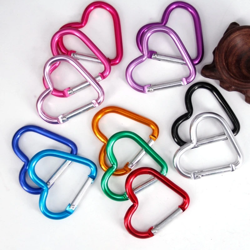 Clips porte-clés légers en forme de cœur, mousqueton rapide, clip en alliage d\'aluminium, crochet à ressort, support pour voyage en plein air