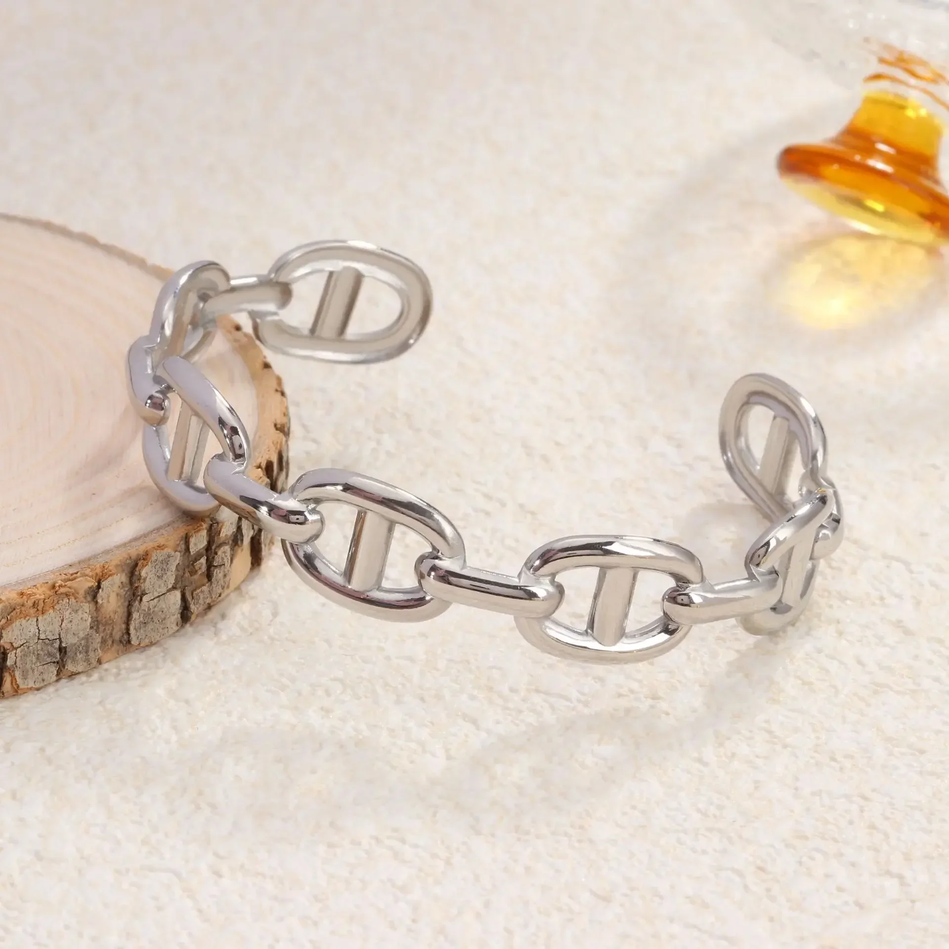 

European and American Style Retro Pig Nose Bracelet, Irregular C-shaped Opening Anti-allergy Trendy Bracelet for Women