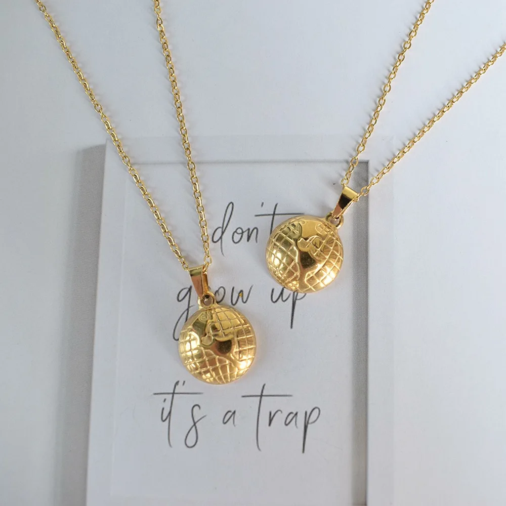 Vintage New World Map Stainless Steel Necklace Embossed Globe Clavicle Chain Necklace