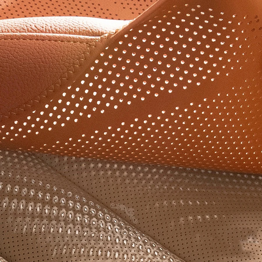 غطاء وسادة مقعد السيارة مضاد للانزلاق واقي مقعد وسادة جلدية قابلة للتنفس لمرسيدس بنز AMG A B C E S Class W204 W205 W212 W211