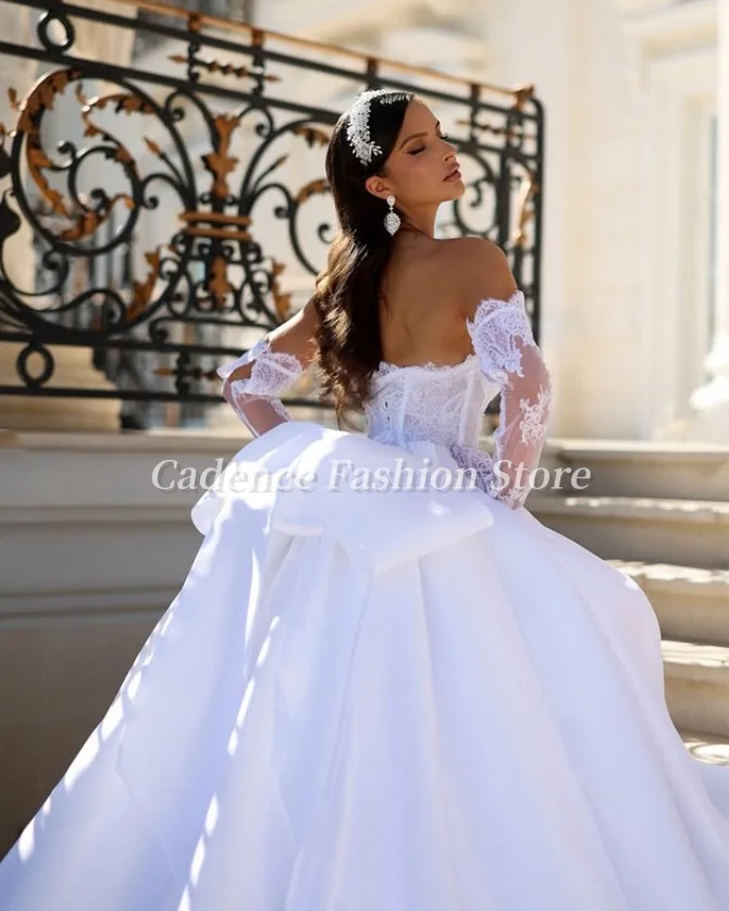 Элегантные белые арабские атласные свадебные платья без бретелек по индивидуальному заказу, платья трапециевидной формы с корсетом на спине, свадебные платья на Ближнем Востоке