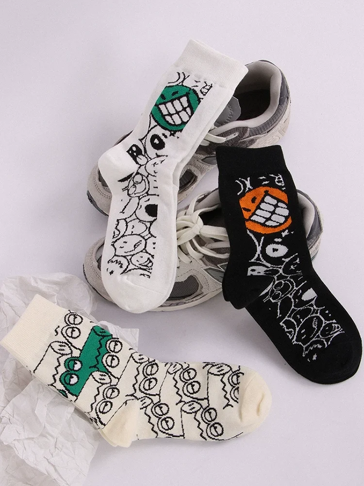 

Men's Green Fashion Socks Japanese Style Minimalist Cityboy Letter Print Street Sport Mid-Calf Socks