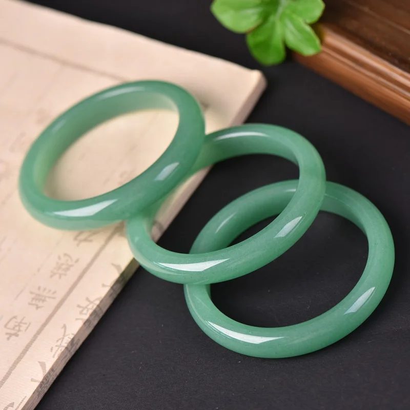 

Wholesale Natural Aventurine Jade Bracelets, Fashionable Gifts for Women, Direct Supply from Source