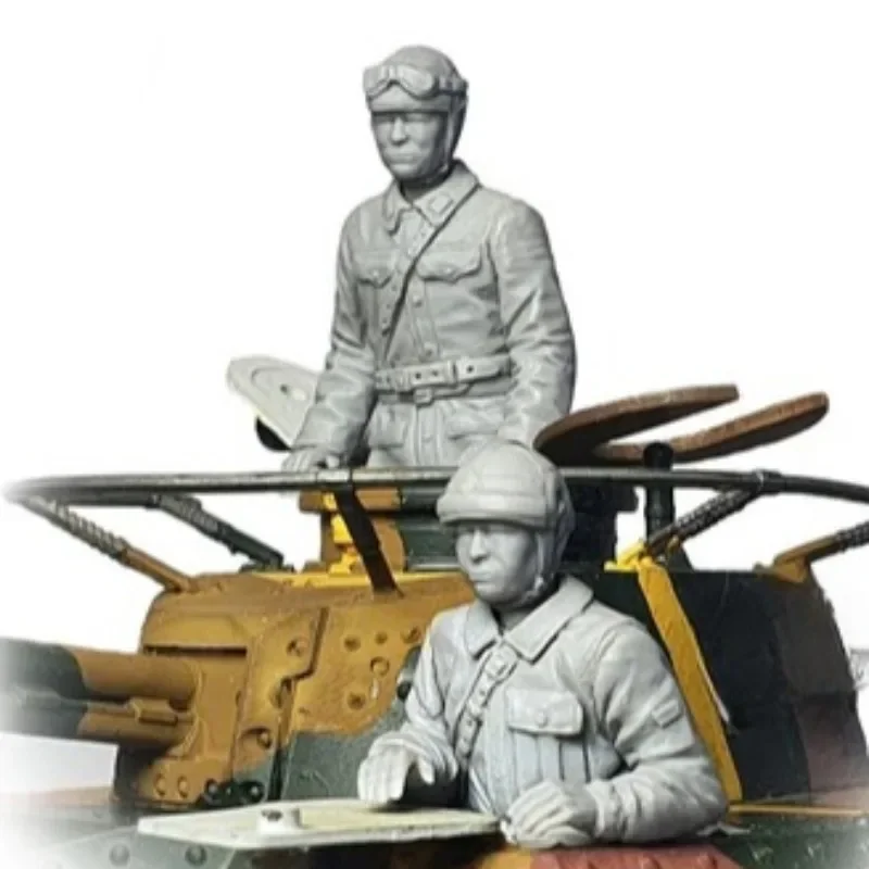 1/35 Scale Resin Figure Assembly Model Kit Historical Military Garage Kit 2 Tank Crew Members Unassembled and Unpainted Diorama