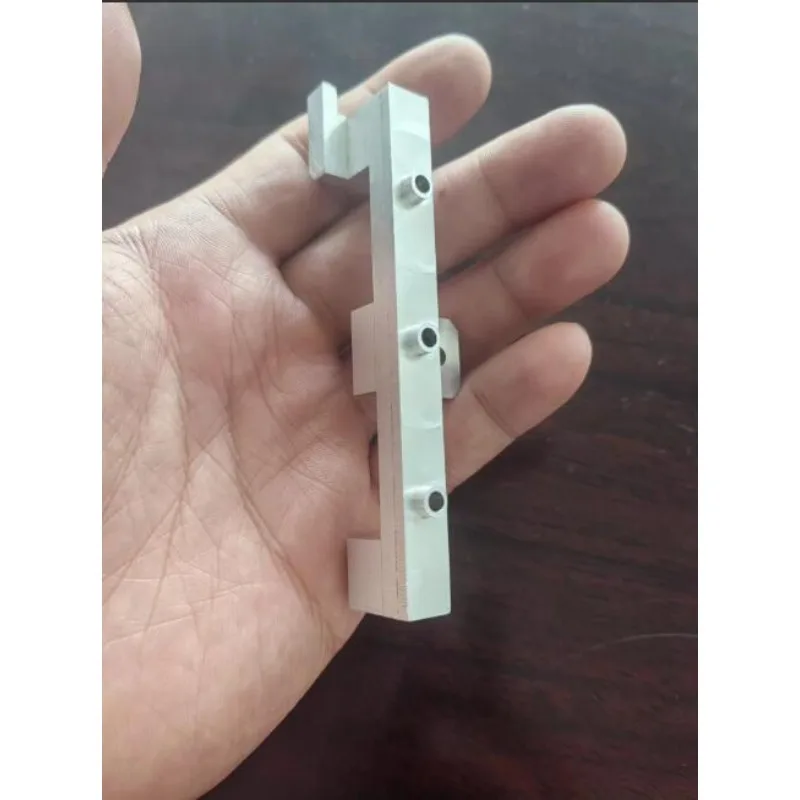 

CNC Machined 6061 Aluminum Trailer Hook & Rear Bumper Mount for 1/7 RLAARLO MK07 RC Crawler, Prevent Body Deformation