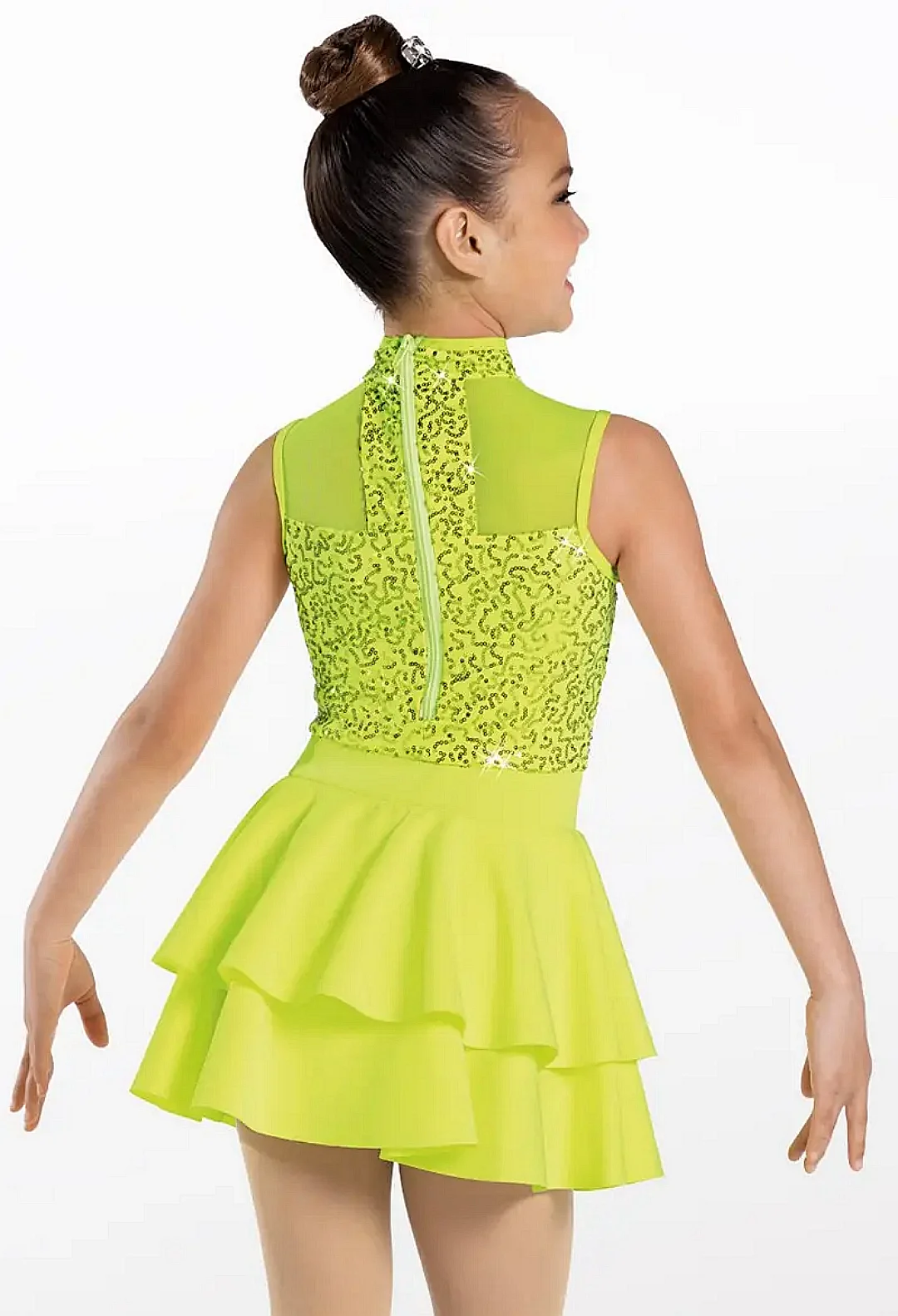 

Настройте профессиональные джазовые костюмы для латинских танцев в любой цветной юбке с перьями и блестками.