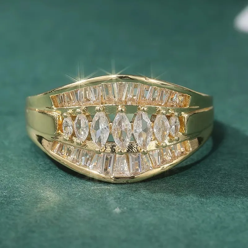 Elegant Dazzle Multilayer Synthetic Zirconia Golden Women's Ring Fashion Luxury Banquet Wedding Charm Jewelry Accessories Crafts