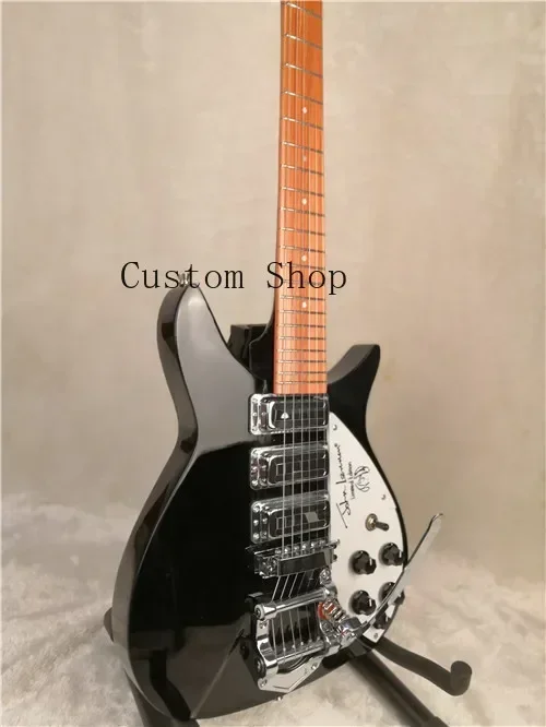 325 Short Scale Length 6 String Black Electric Guitar Signature Pickugard, Tremolo Bridge, Gloss Paint Fingerboard