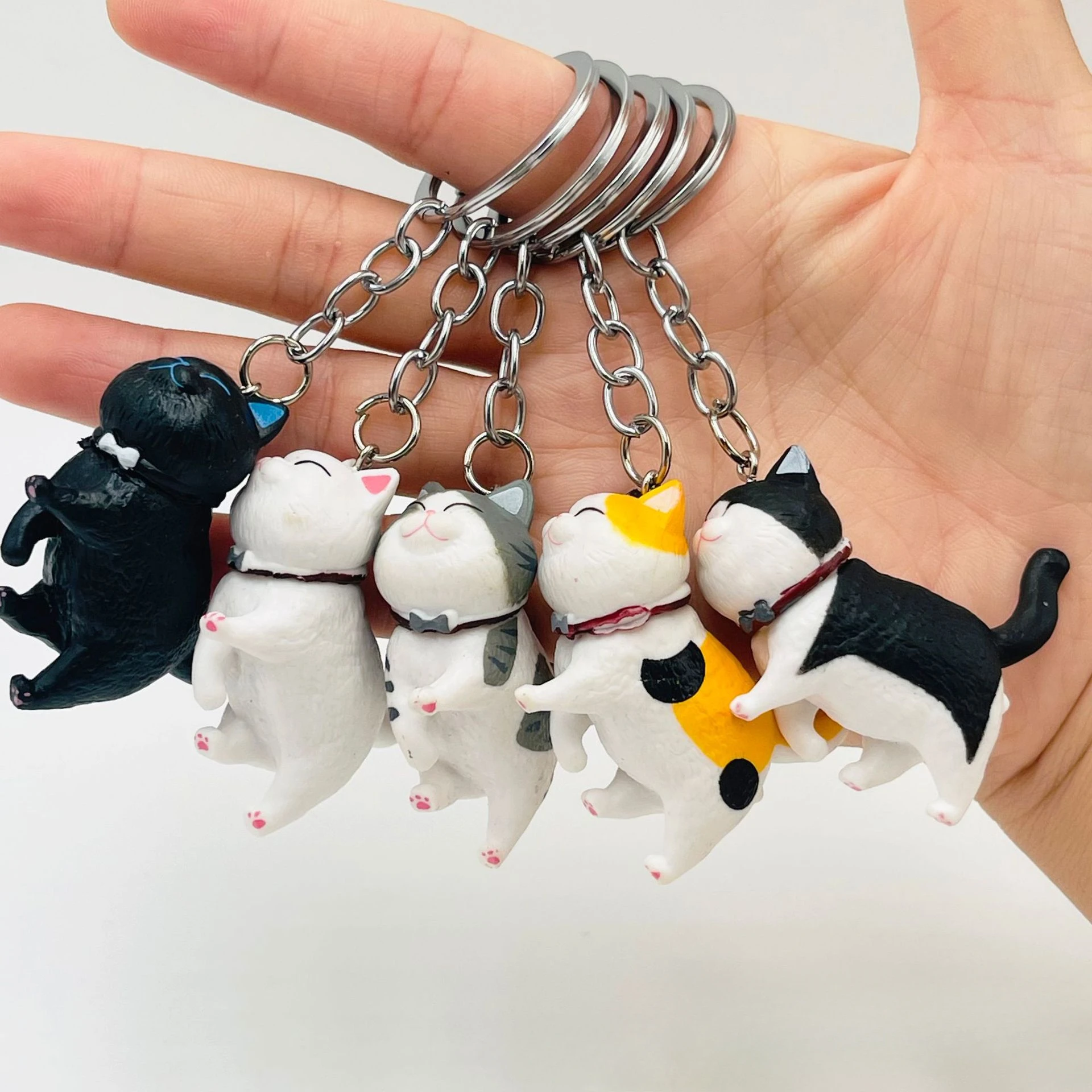 Creative Cat Keychain Japanese Healing kittens Pen Holder Pendant Keyring  Children Handbag Decoration Car Keyring Friend Gifts