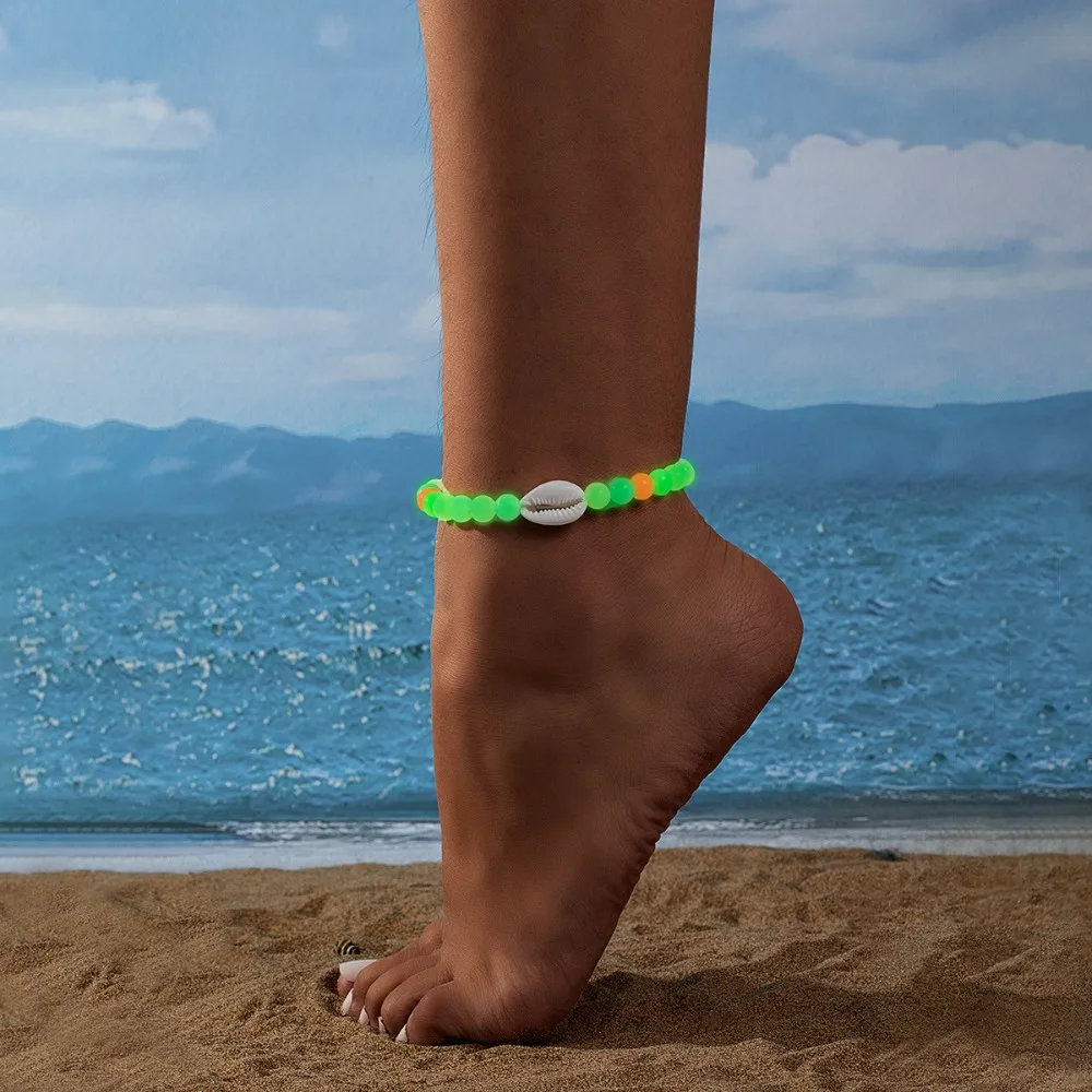 Creative Bohemian Luminous Random Bead Cowrie Shell Stretch Adjustable Anklets for Women Men Beach Bonfire Night Party Jewelry