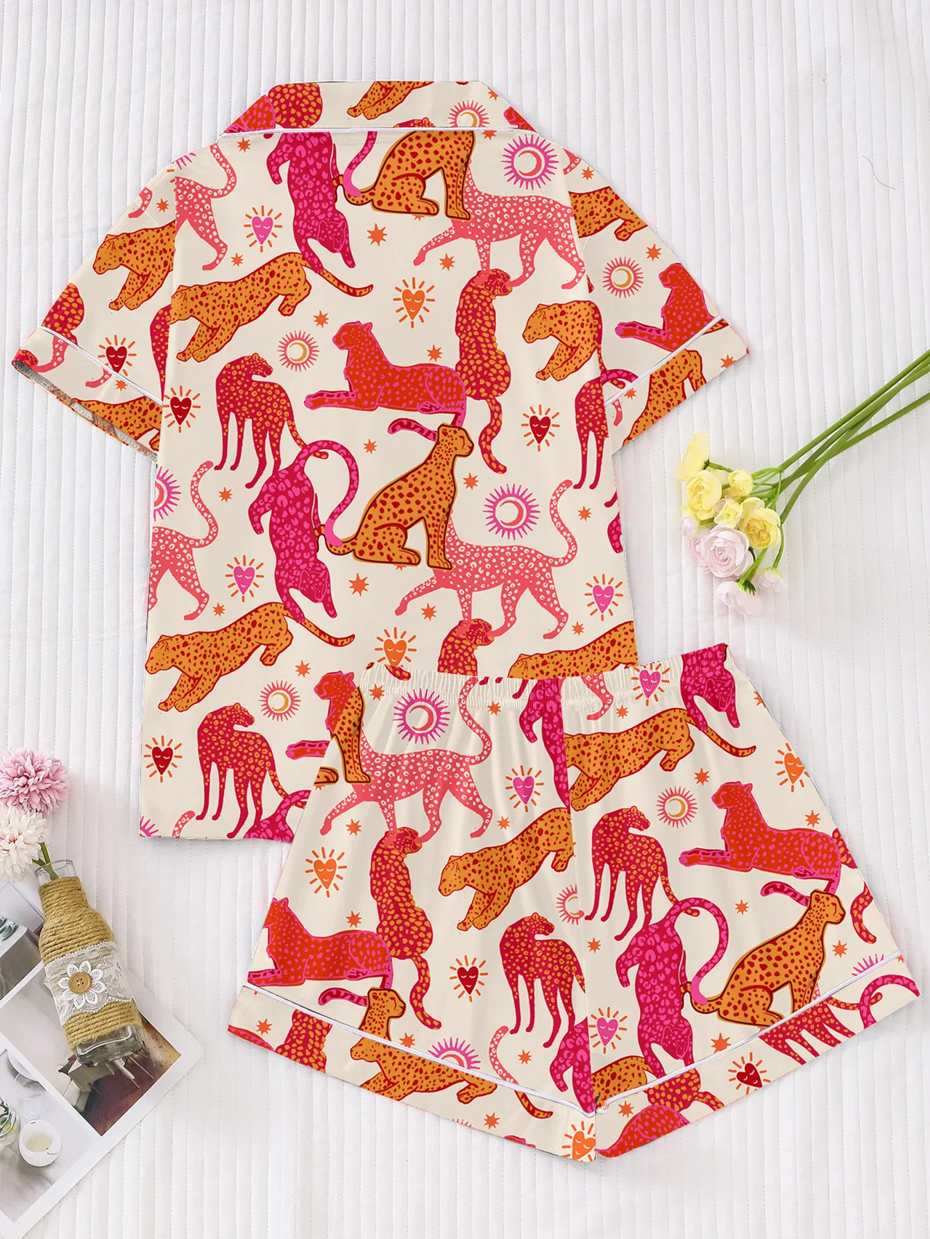 Standard Size Spring and Summer Women's Two-Piece Pajamas, Fashionable and Casual Animal Print, Comfortable Short-Sleeved Tie to