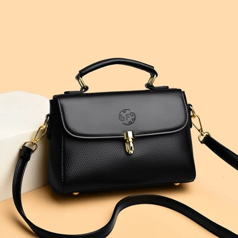 

Fashionable Ladies Elegant Crossbody Handbag High End Leather Classic Designer Paris Casual Simple Vintage Diaper Bag
