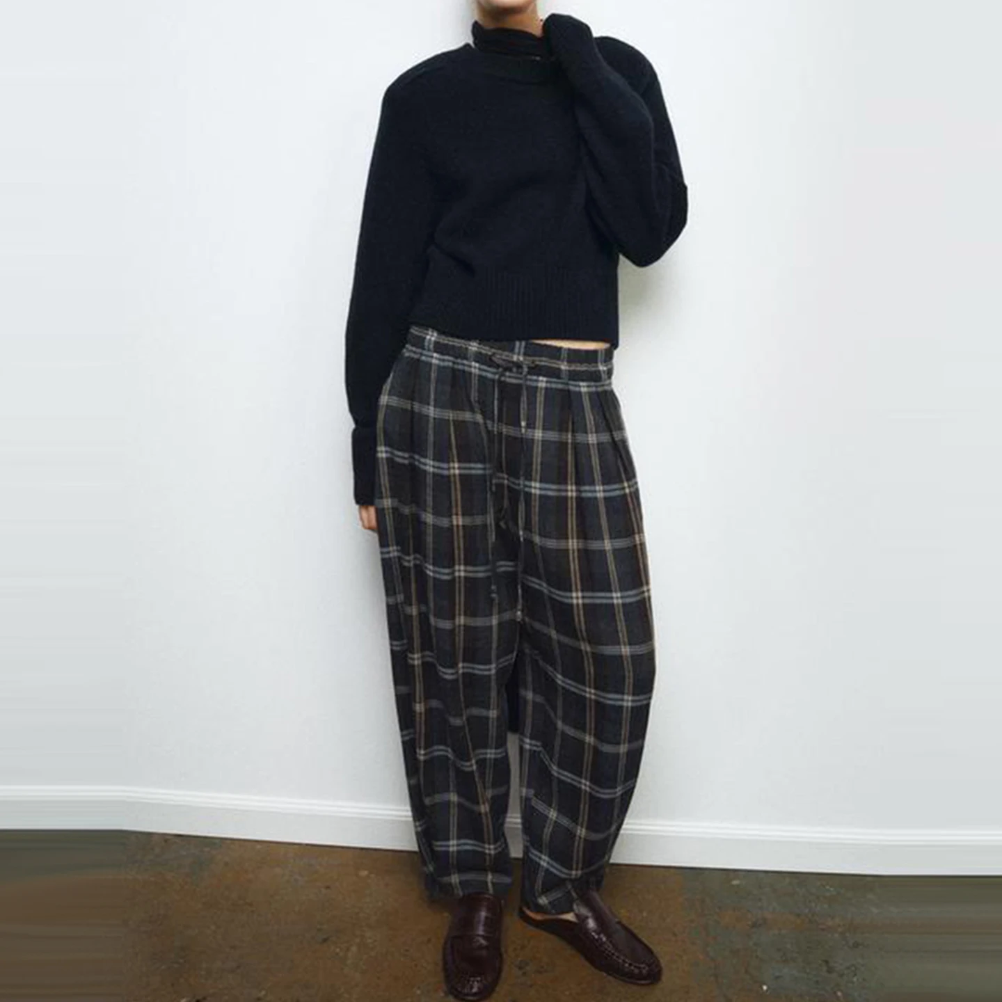 2025 Winter New Women's Fashion Personality Checkered Pants Commute Versatile Straight Leg Pants Natural Waist Other Material