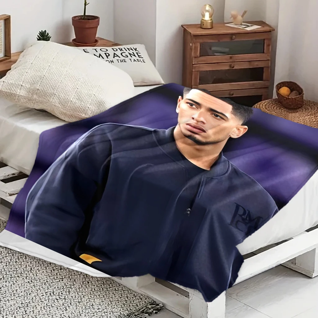 Jude Bellingham Fleece Throw Blanket, Purple Stadium Background Soft Warm Flannel Blanket for Football Fan Bed Sofa Couch Office