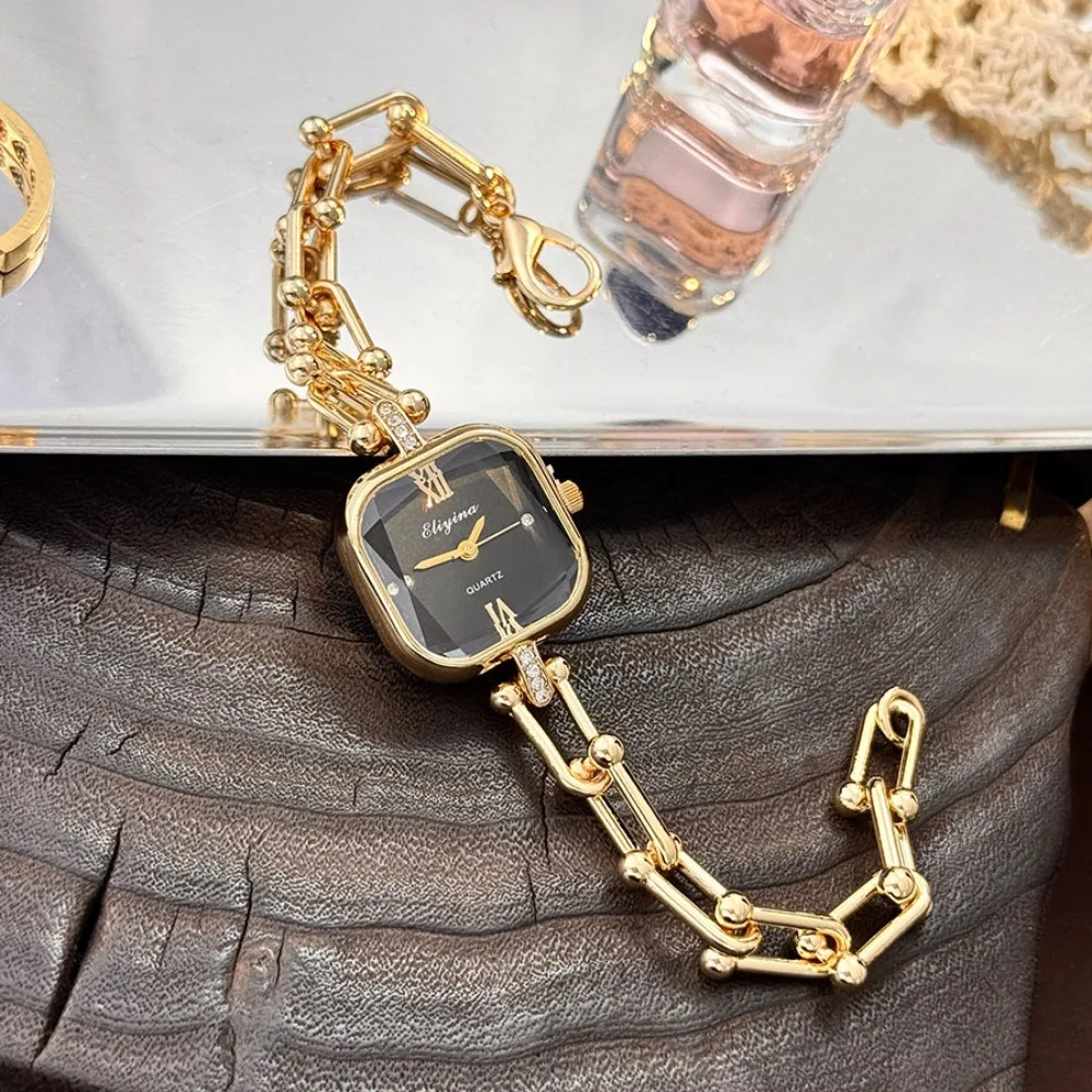 Vintage Square Bracelet Watch U-Shape Clasp Design Luxury Wristwatch Elegant Gift Quartz Watch