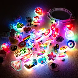 1 pz illuminato LED ciondoli per scarpe gufo formaggio incandescente accessori decorazioni per scarpe spille per bambini ragazzi ragazze regali sandali zoccolo fibbie