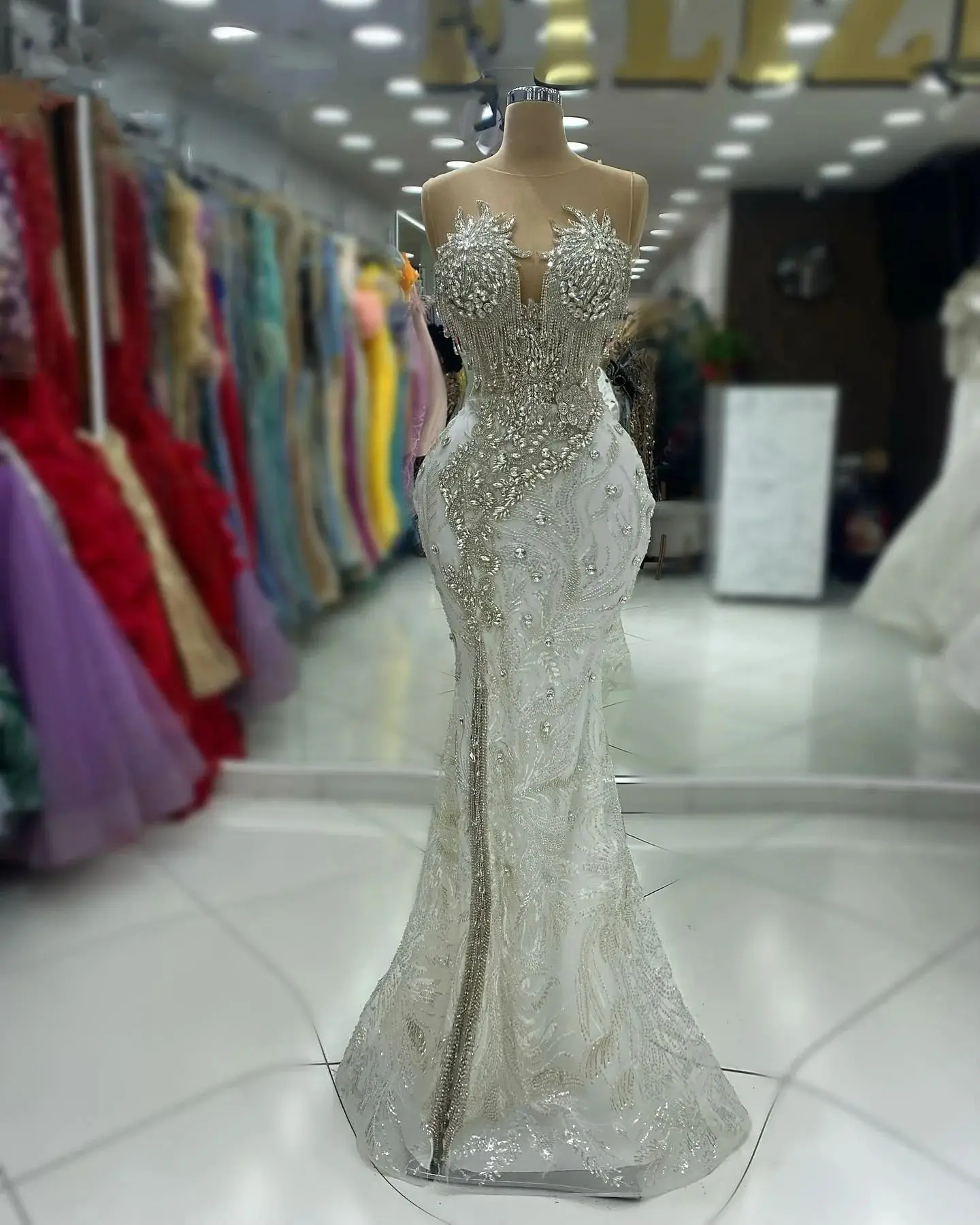 Customized Mermaid Wedding Dress Crystal O Neck Sleeveless Bride Dresses Beading Bridal Gowns Vestidos