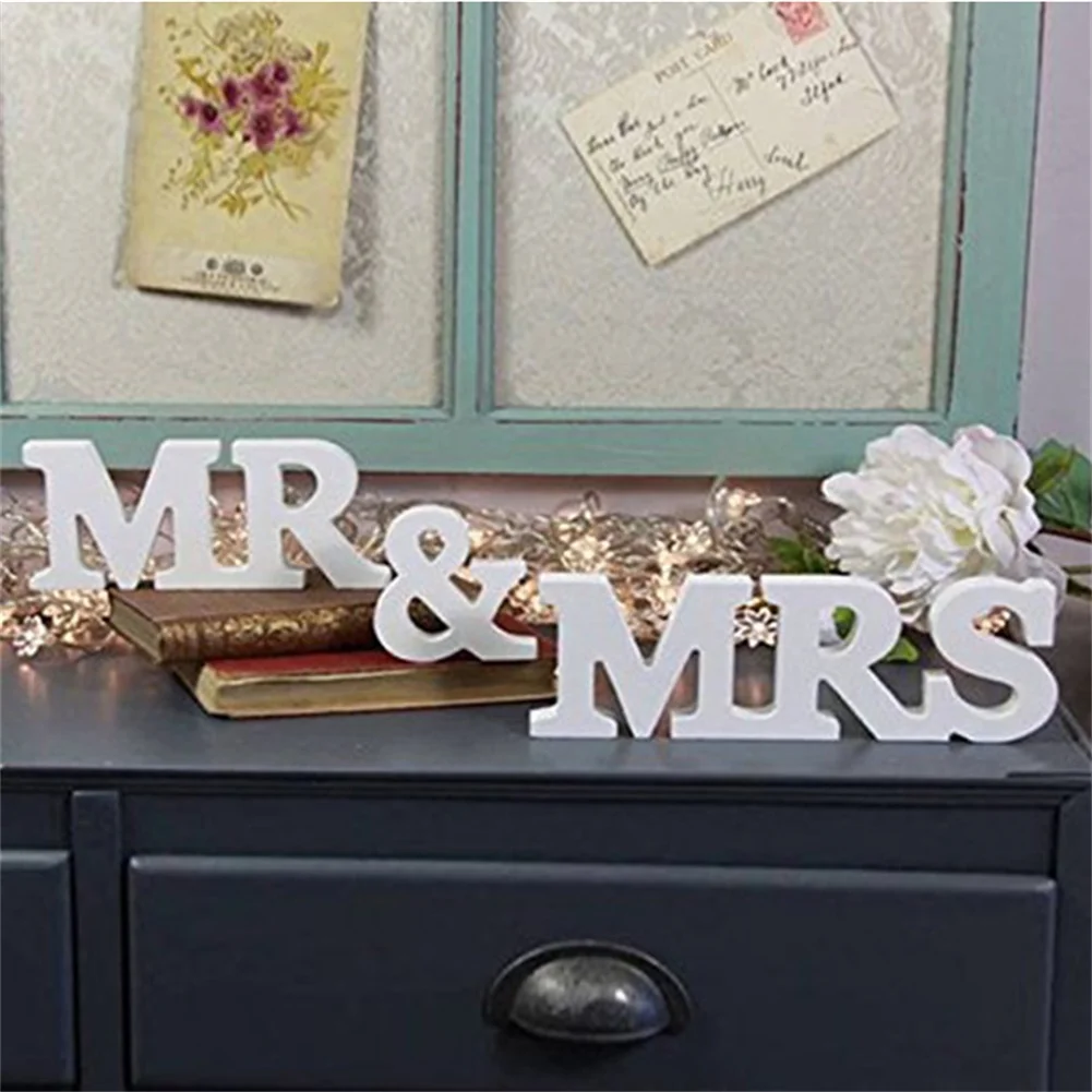 White Wood Sign Vintage Style Mr And Mrs Sign Mr & Mrs Wooden Letters Rustic Wedding Signs For Wedding Table Party Photo Props